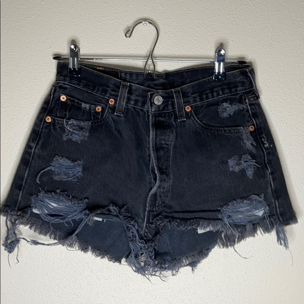 Perfectly ripped black denim Levi shorts
